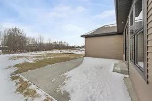 1617 N Honeysuckle Dr, De Pere, WI 54115 - Photo 44