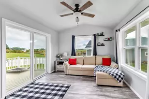 1726 Red Oak St, Howard, WI 54313 - Photo 12