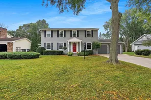 2931 Grande, Green Bay, WI 54301 - Photo 2