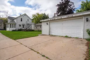 500 Scott Ave, Oshkosh, WI 54901 - Photo 24