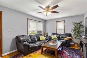 529 Fairview Ave, Neenah, WI 54956 - Photo 2