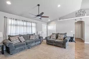 830 Roth Rd, De Pere, WI 54115 - Photo 6