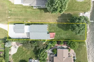 N8801 Lakeshore Dr, Van Dyne, WI 54979 - Photo 28