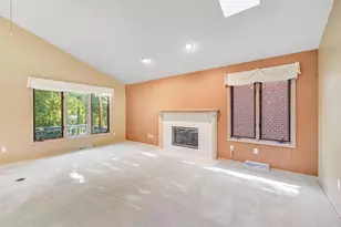 1601 Rustic Oaks Ct, Green Bay, WI 54301 - Photo 8