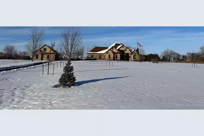 W3552 Equestrian Trail, Appleton, WI 54913 - Photo 6