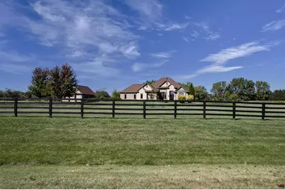 W3552 Equestrian Trail, Appleton, WI 54913 - Photo 10