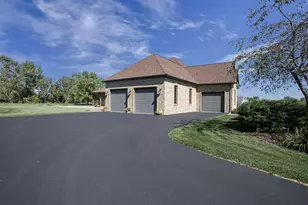 W3552 Equestrian Trail, Appleton, WI 54913 - Photo 16