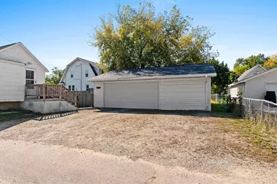 817 N Irwin Avenue, Green Bay, WI 54302 - Photo 24