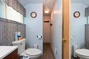 817 N Irwin Ave, Green Bay, WI 54302 - Photo 12