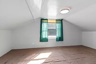 817 N Irwin Avenue, Green Bay, WI 54302 - Photo 16