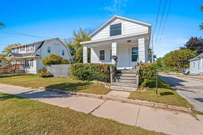 817 N Irwin Avenue, Green Bay, WI 54302 - Photo 1