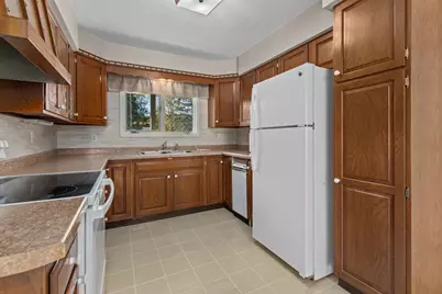 220 Walnut Street, Clintonville, WI 54929 - Photo 2