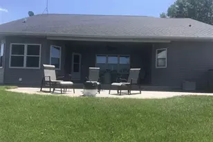 1107 N Twin Harbor Dr, Winneconne, WI 54986 - Photo 2