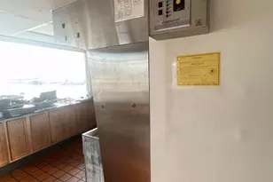 1429 S Main St, Oshkosh, WI 54902 - Photo 16