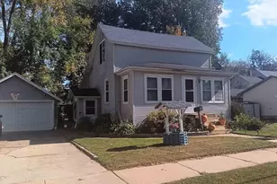 414 N Lafayette St, Shawano, WI 54166 - Photo 2