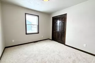 2034 Red Fox Ln, Kaukauna, WI 54130 - Photo 8