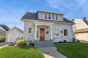 2708 School St, Two Rivers, WI 54241 - Photo 2