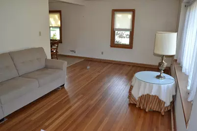 655 W 19th Avenue, Oshkosh, WI 54902 - Photo 12