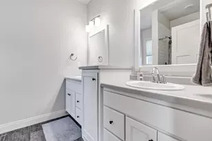 1004 Gulfstream Ct, De Pere, WI 54115 - Photo 12