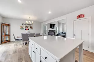 1004 Gulfstream Ct, De Pere, WI 54115 - Photo 6