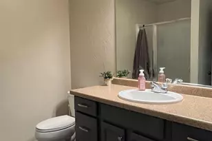 2340 Ladybird Dr, Neenah, WI 54956 - Photo 8