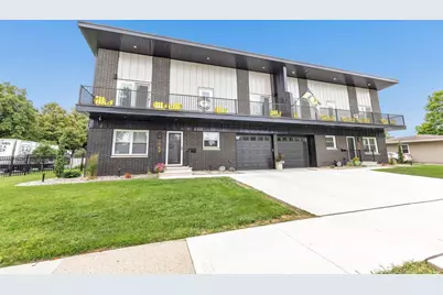 1749 S Oneida Street, Green Bay, WI 54304 - Photo 1