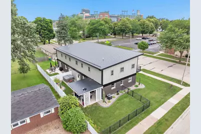1749 S Oneida Street, Green Bay, WI 54304 - Photo 4