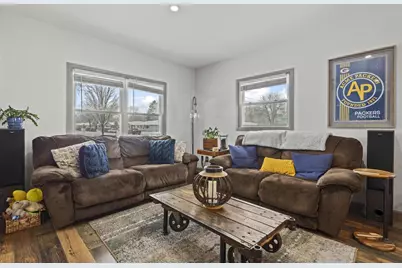 1749 S Oneida Street, Green Bay, WI 54304 - Photo 8