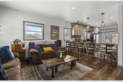 1749 S Oneida Street, Green Bay, WI 54304 - Photo 10