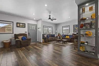 1749 S Oneida Street, Green Bay, WI 54304 - Photo 12