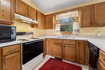1442 Baytree Lane, Neenah, WI 54956 - Photo 8