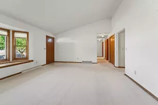 1442 Baytree Ln, Neenah, WI 54956 - Photo 4