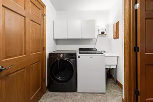 W144N10968 Fond du Lac Ave, Germantown, WI 53022 - Photo 8