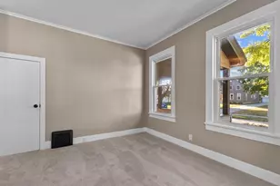 110 W 17th Ave, Oshkosh, WI 54902 - Photo 14