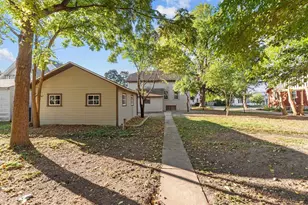 110 W 17th Ave, Oshkosh, WI 54902 - Photo 28