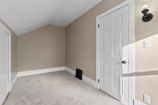 110 W 17th Ave, Oshkosh, WI 54902 - Photo 20