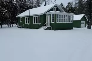 W11944 Parkway Rd, Crivitz, WI 54114 - Photo 2