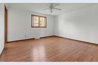 634 E Walnut Place, Sturgeon Bay, WI 54235 - Photo 18