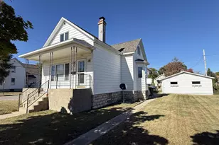 1012 11th Ave, Menominee, MI 49858 - Photo 1