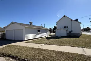 1012 11th Ave, Menominee, MI 49858 - Photo 6