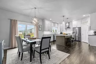 2053 W Sugar Ct, Appleton, WI 54913 - Photo 12