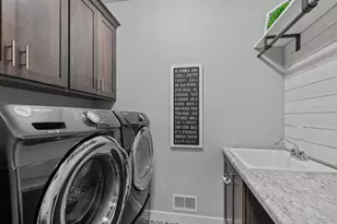 2053 W Sugar Ct, Appleton, WI 54913 - Photo 16