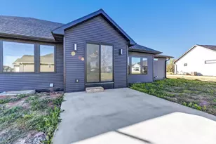 3629 W Hank Ave, De Pere, WI 54115 - Photo 32