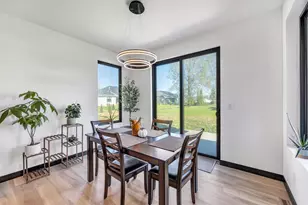 3629 W Hank Ave, De Pere, WI 54115 - Photo 10