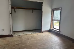 543 Jackson St, Oshkosh, WI 54901 - Photo 2