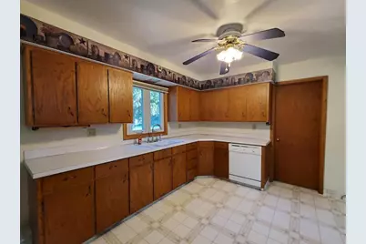 N4574 Broadway Street, New London, WI 54961 - Photo 18