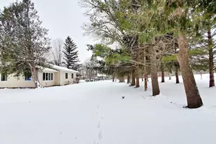 N4574 Broadway St, New London, WI 54961 - Photo 4