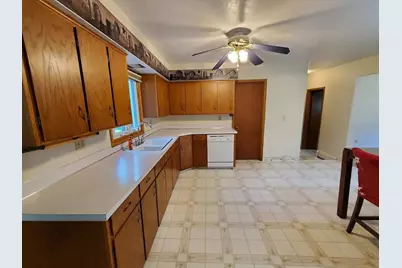 N4574 Broadway Street, New London, WI 54961 - Photo 24