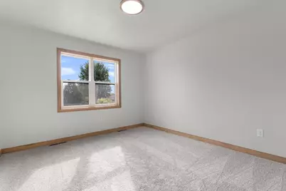 1093 Stordeur Drive, Green Bay, WI 54313 - Photo 32