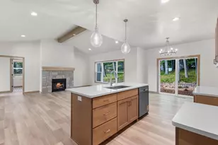 1093 Stordeur Dr, Green Bay, WI 54313 - Photo 20